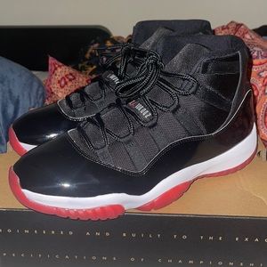 SIZE 13 BRED 11’s